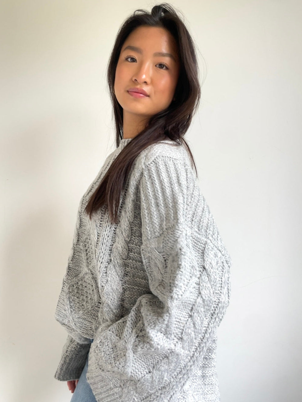 Chunky Cable Knit Light Grey