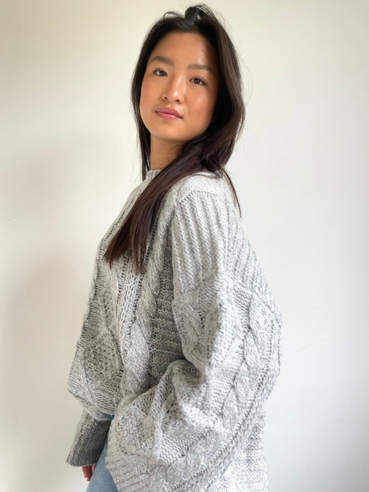 Chunky Cable Knit Light Grey