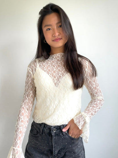 Lace Longsleeve Beige