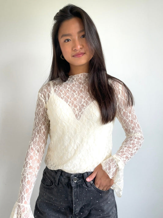 Lace Longsleeve Beige